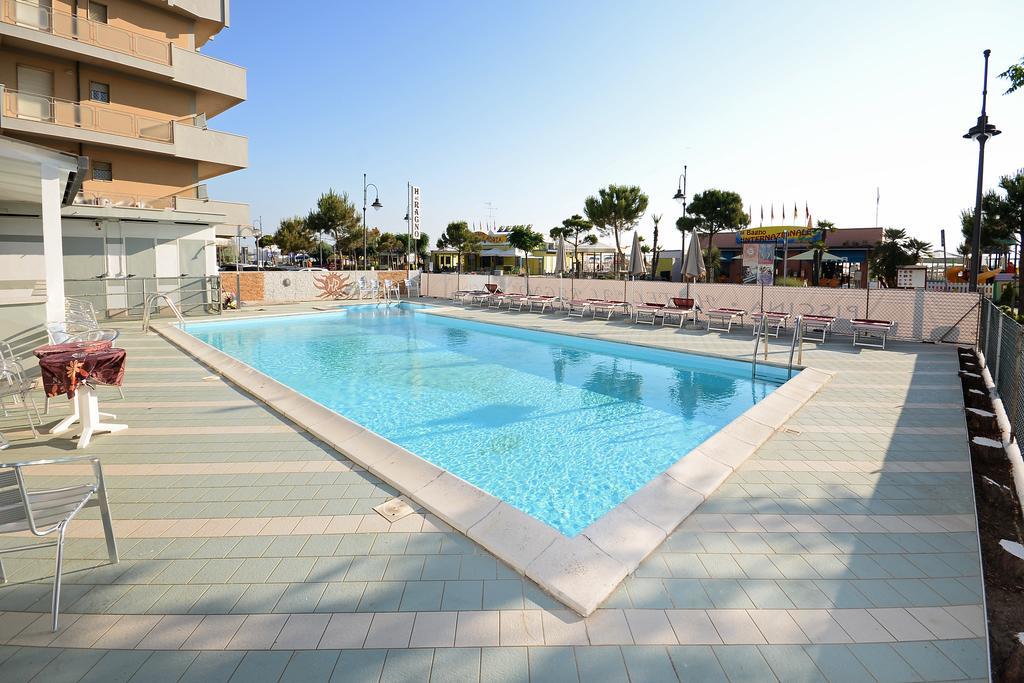 Hotel Al Ragno تْشيزيناتيكو المظهر الخارجي الصورة